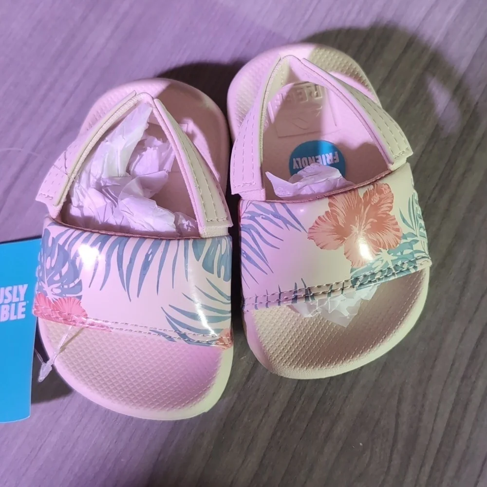 Reef Toddler/Little Kid One Slide Sandal Lightweight & Water Friendly